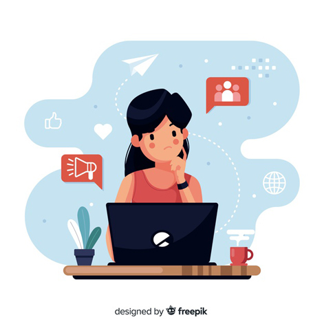 Mulher com cara de dúvida em frente a um notebook pensando sobre várias coisas